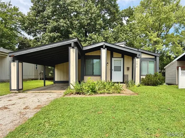3273 Green Pasture Drive, Florissant, MO 63031