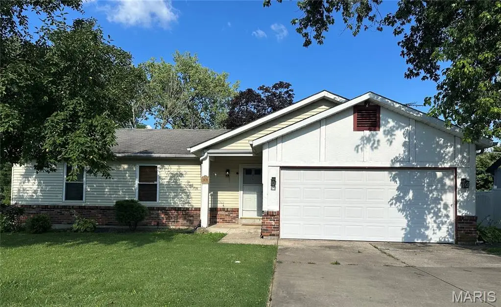 11630 Helenoak Drive, Florissant, MO 63033 - #1