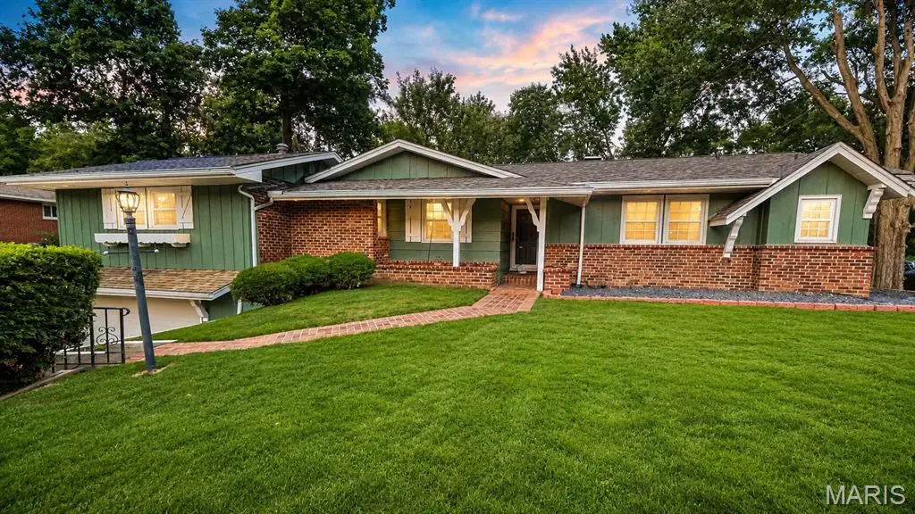 133 Country Club, Belleville, IL 62223 - #1