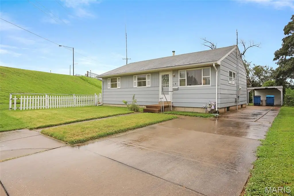 2 Briarcliff Drive, Granite City, IL 62040 - #1