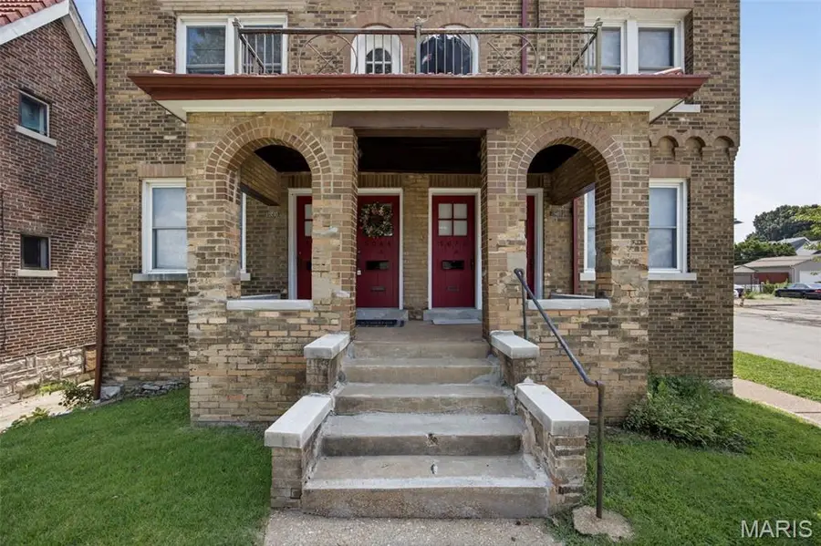 5068 Pernod Avenue, Saint Louis, MO 63139 - #2