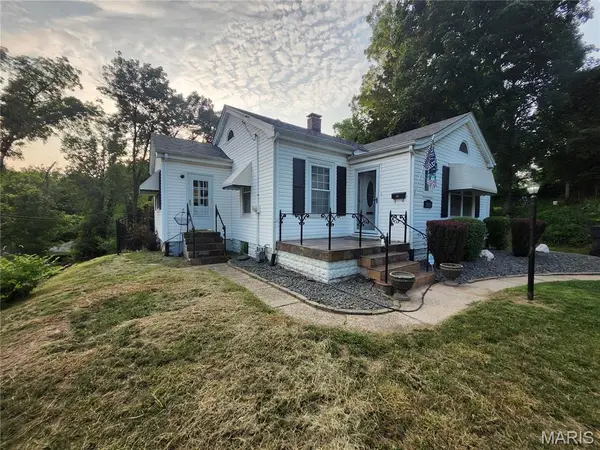 9806 Baltimore Street, Belleville, IL 62223