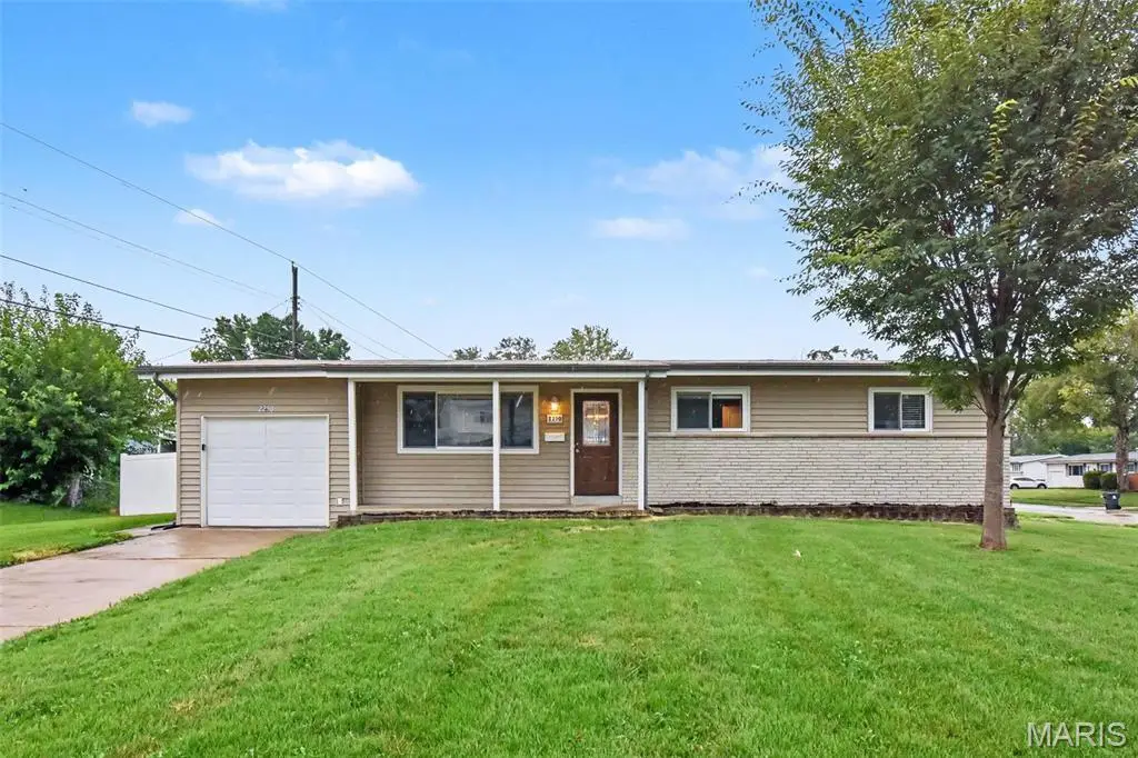 2250 Rivoli Place, Florissant, MO 63031 - #1