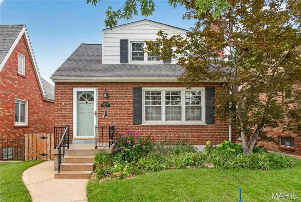 6655 Winnebago Street, Saint Louis, MO 63109 - #1