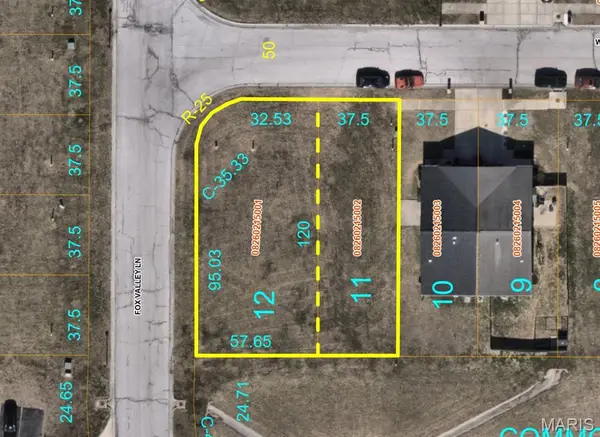 2004/2000 Wexford Green Way, Belleville, IL 62220