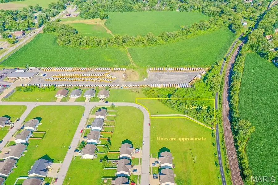 3301 Fox Valley Lane, Belleville, IL 62220 - #3