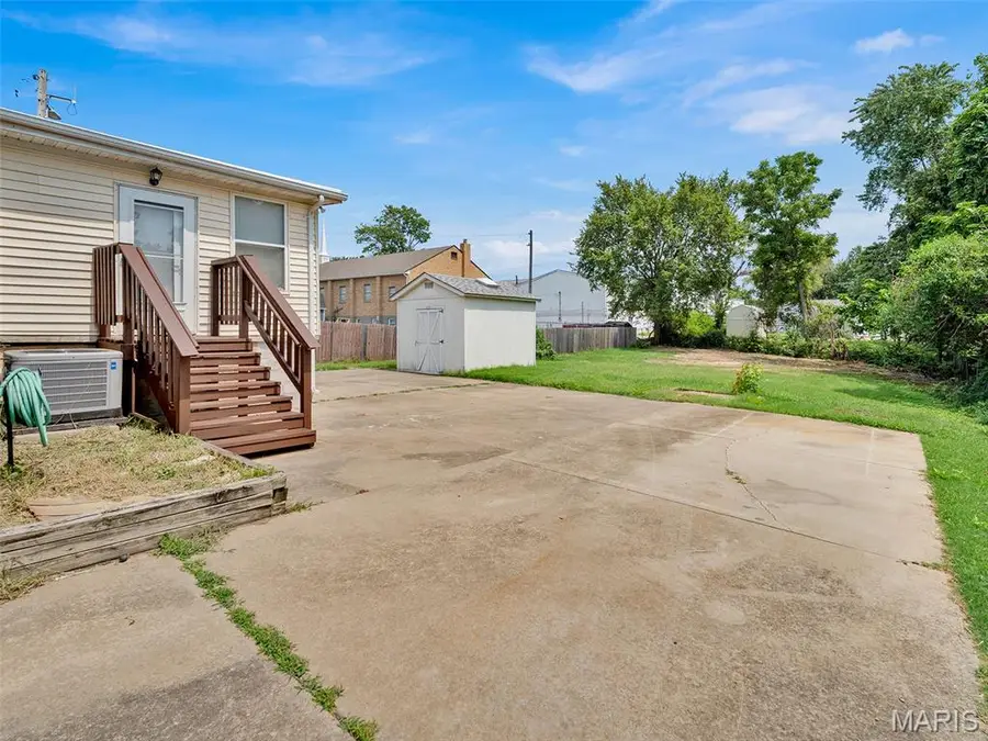 2334 Wismer Avenue, Saint Louis, MO 63114 - #2