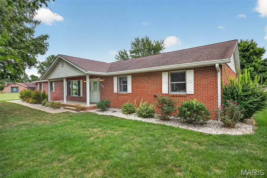 1412 Pinewood Lane, Breese, IL 62230 - #3