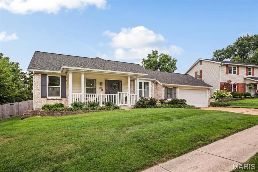 705 Stone Canyon Drive, Ballwin, MO 63021 - #2