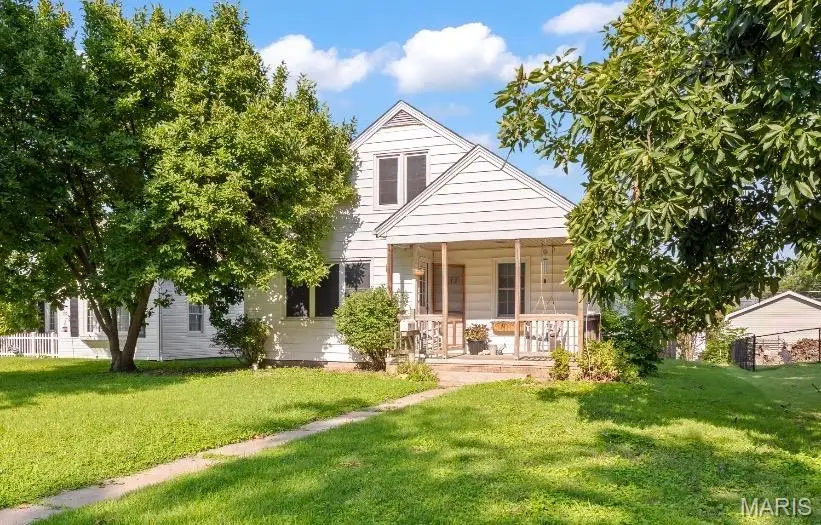 612 Locust Street, Red Bud, IL 62278 - #2