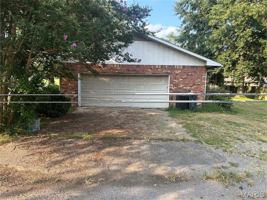 603 S Hickory Street, Dexter, MO 63841 - #3