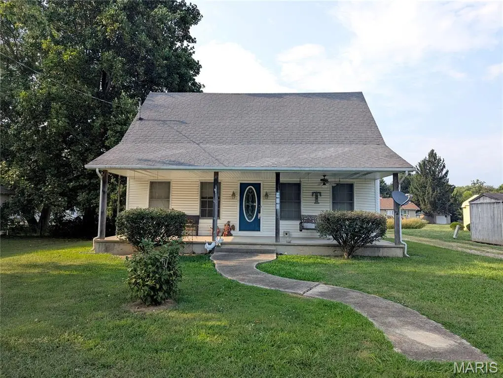 403 W Tower Street, Mulberry Grove, IL 62262 - #1