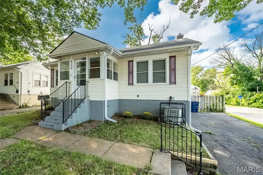 8136 Ellerton Avenue, Saint Louis, MO 63114 - #3