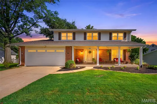 815 Pine Village Court, Ballwin, MO 63021