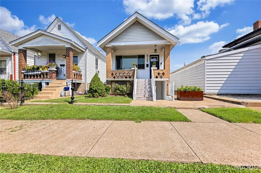5207 Wilson Avenue, Saint Louis, MO 63110 - #2