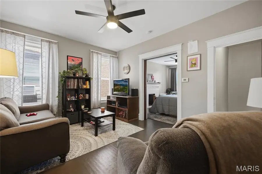5244 Neosho Street, Saint Louis, MO 63109 - #2