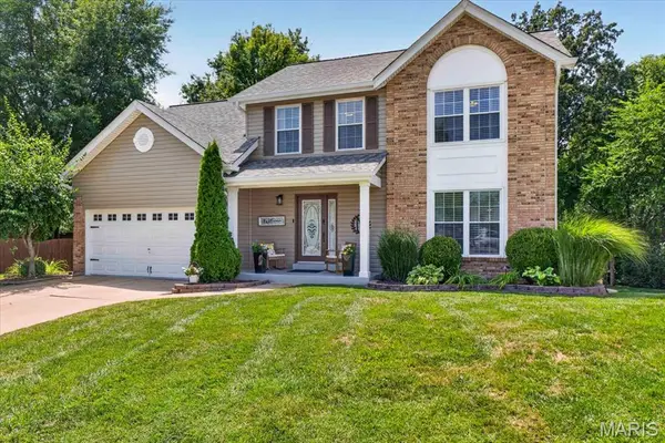 303 Whispering Woods Drive, St Peters, MO 63304