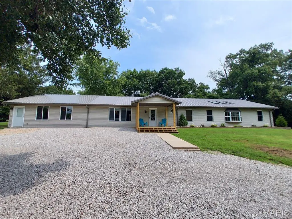 685 Old National Trail, Pocahontas, IL 62275 - #1