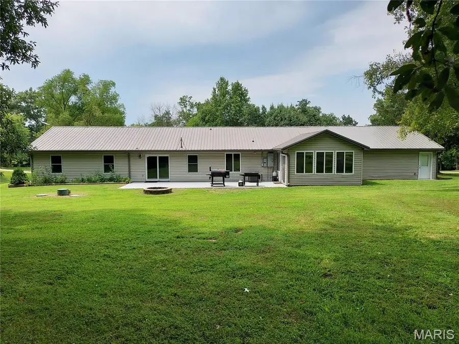 685 Old National Trail, Pocahontas, IL 62275 - #2
