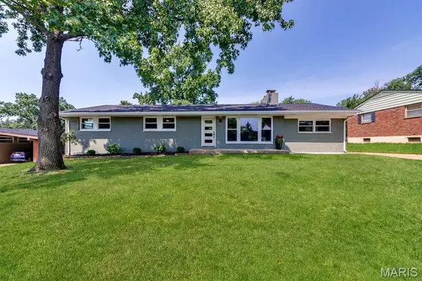 8751 Townhill Drive, Crestwood, MO 63126