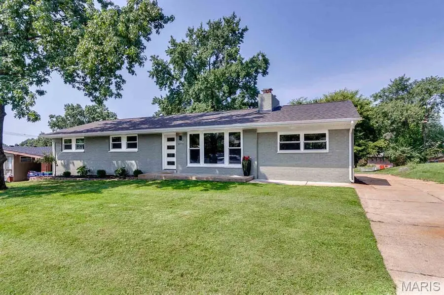 8751 Townhill Drive, Crestwood, MO 63126 - #2