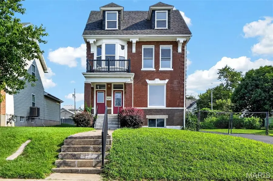 5843 Enright Avenue, Saint Louis, MO 63112 - #2