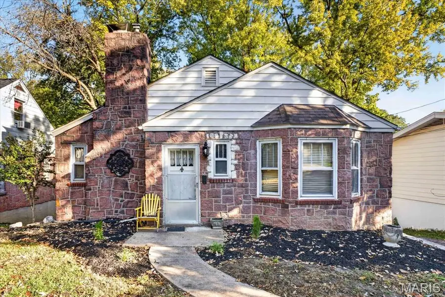 715 E Jackson Road, Saint Louis, MO 63119 - #2