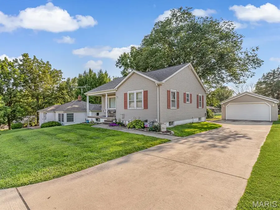 127 S Carl Street, Columbia, IL 62236 - #3
