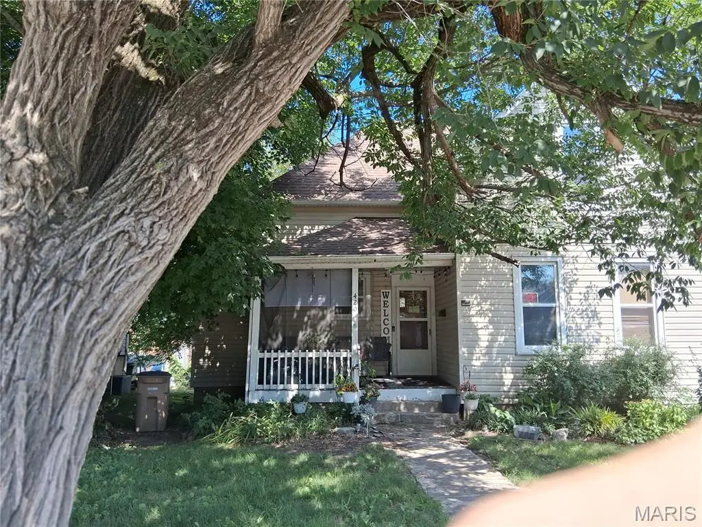 420 S Sprigg Street, Cape Girardeau, MO 63703 - #1