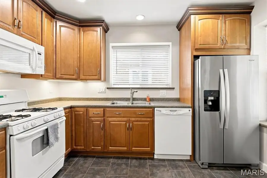 5319 Loughborough Avenue, Saint Louis, MO 63109 - #2