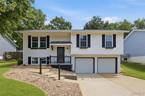 2366 Villager Park Court, Maryland Heights, MO 63043