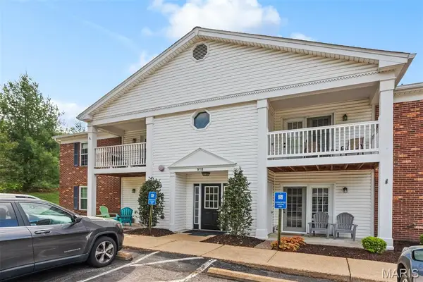 918 Hanna Place Court #F, Ballwin, MO 63021