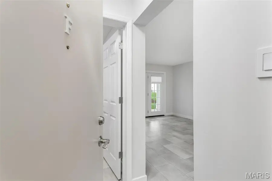 918 Hanna Place Court #F, Manchester, MO 63021 - #2