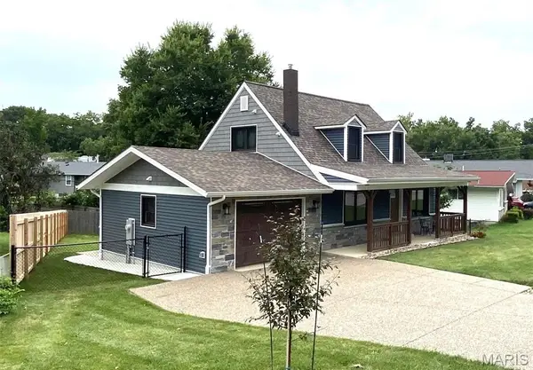 939 Rayburn Avenue, Crestwood, MO 63126