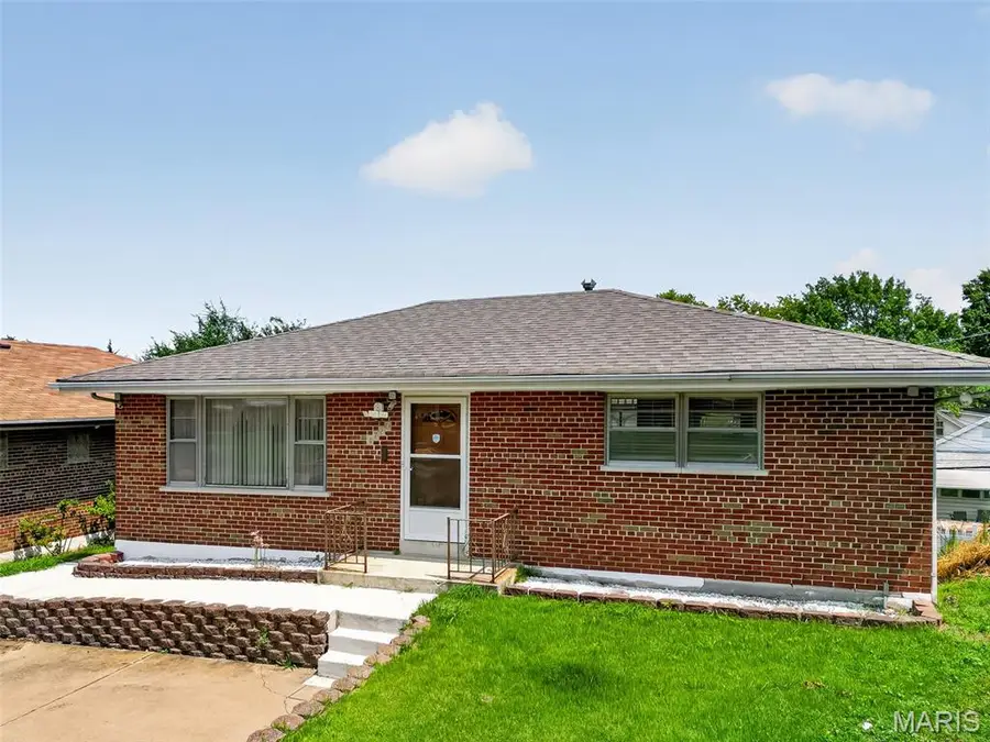 4720 Collins Court, Saint Louis, MO 63116 - #2