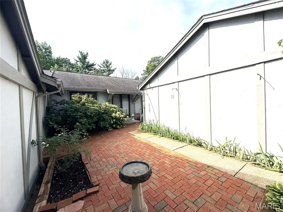 13720 Mason Green Court, Ballwin, MO 63011 - #3