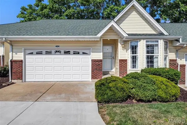 404 Cardinal Commons Court, St Peters, MO 63376
