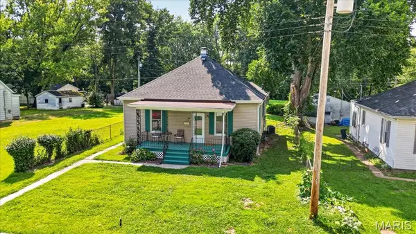 419 N Cedar Street, O'Fallon, IL 62269