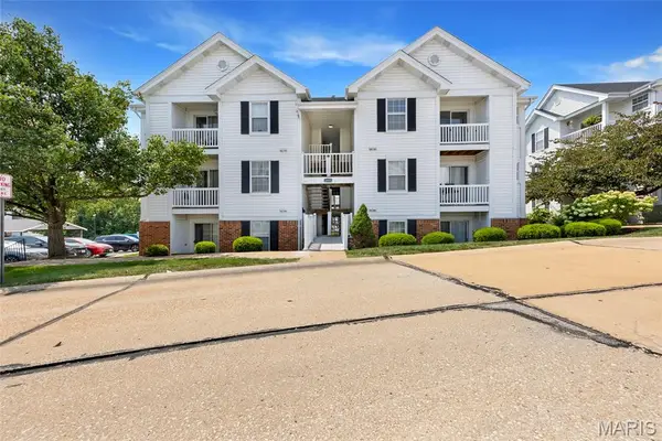 16535 Victoria Crossing Drive #L, Grover, MO 63040