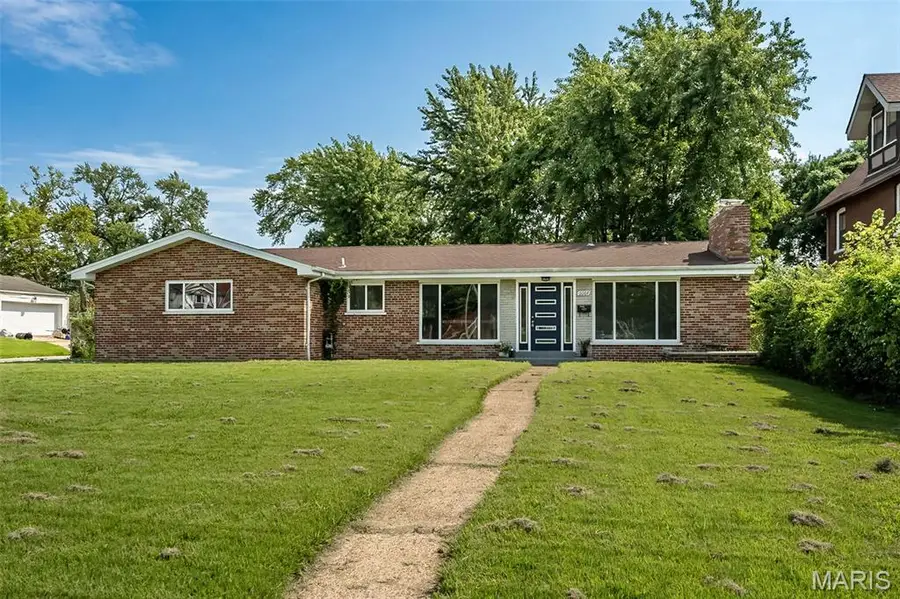 6064 W Cabanne Place, Saint Louis, MO 63112 - #2