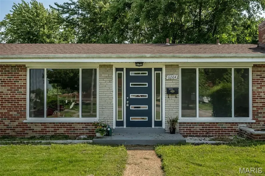 6064 W Cabanne Place, Saint Louis, MO 63112 - #3