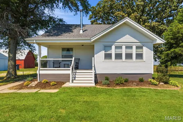 11029 Niggli Road, Alhambra, IL 62001