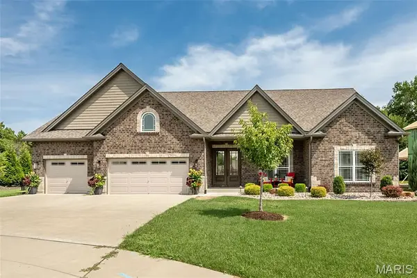 904 Bellevaux Place, St Charles, MO 63301
