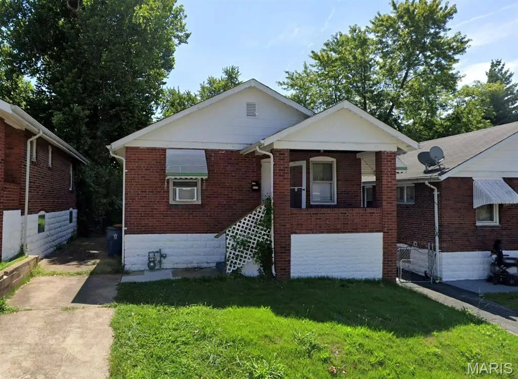 8328 Strathmore Place, Saint Louis, MO 63136 - #1
