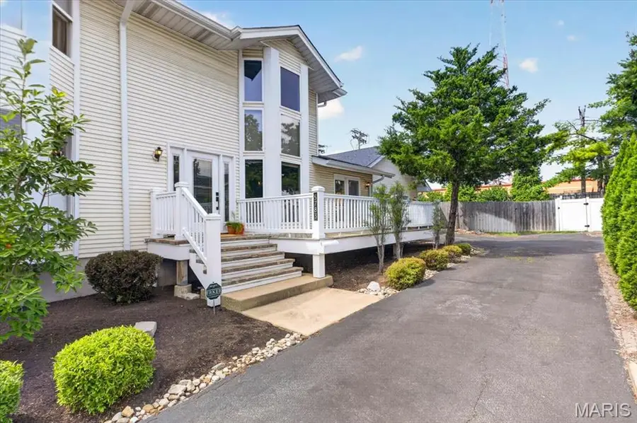5783 Westminster Place, Saint Louis, MO 63112 - #2