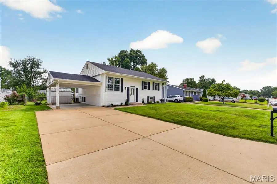 300 Chrysler Drive, Fenton, MO 63026 - #2