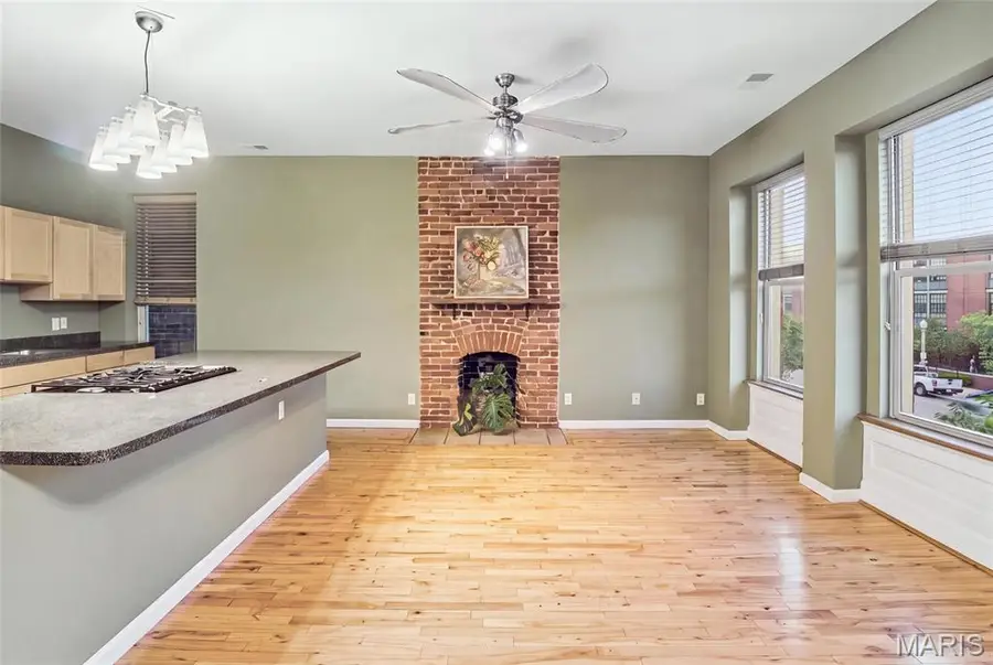 4036 Laclede Avenue #B, Saint Louis, MO 63108 - #2