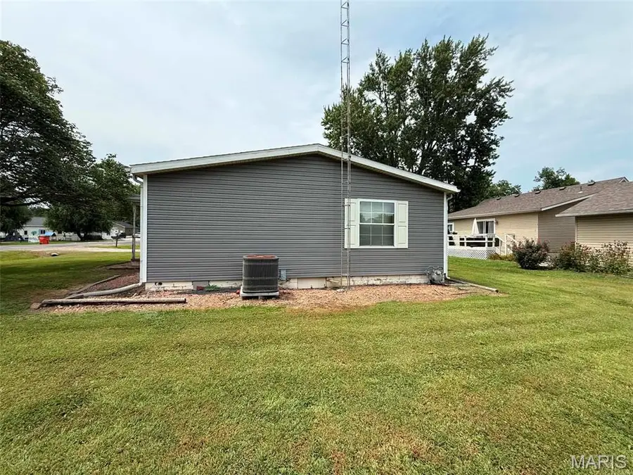 1829 W Main Street, Vandalia, IL 62471 - #2