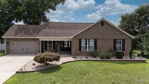 9 Carriage Way E, St Peters, MO 63376