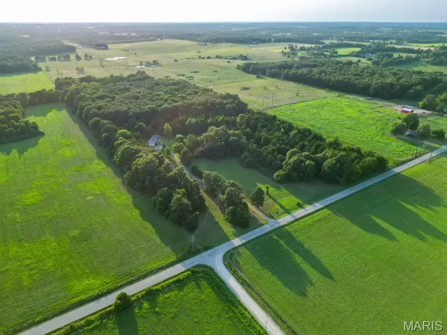 17499 Ostrich Drive, Lebanon, MO 65536 - #2